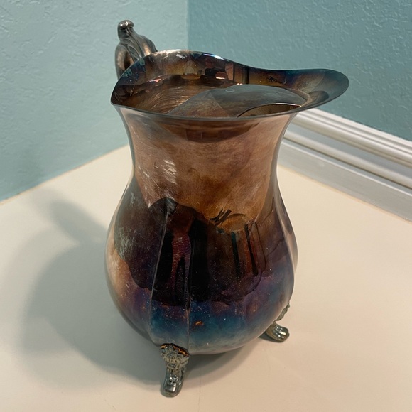 Vintage Oneida Silver-plated Footed Ornate Water Pitcher Beautiful Tarnished USA - Picture 4 of 9